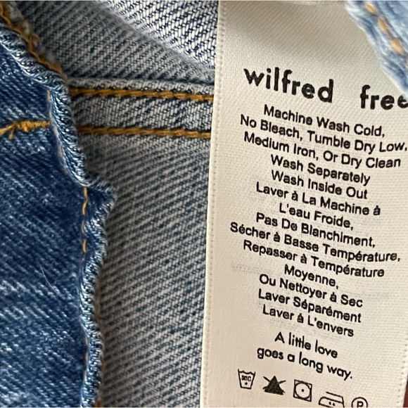 Aritzia Wilfred Free Ahrens Blue Demin Jean Button
Front Mini Skirt, Size 2 - Picture 10 of 14